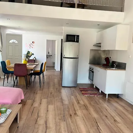 Avec Balcon Vue Sur La Meuse Monthermé